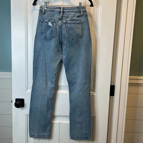 KanCan Distressed Straight Leg Light Wash Jeans. Size 7/27. - Picture 3 of 8